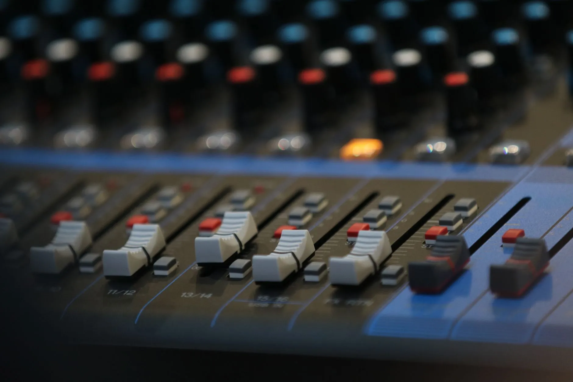 帆槐科技社保计算与个税计算软件在中小企业中的落地实践