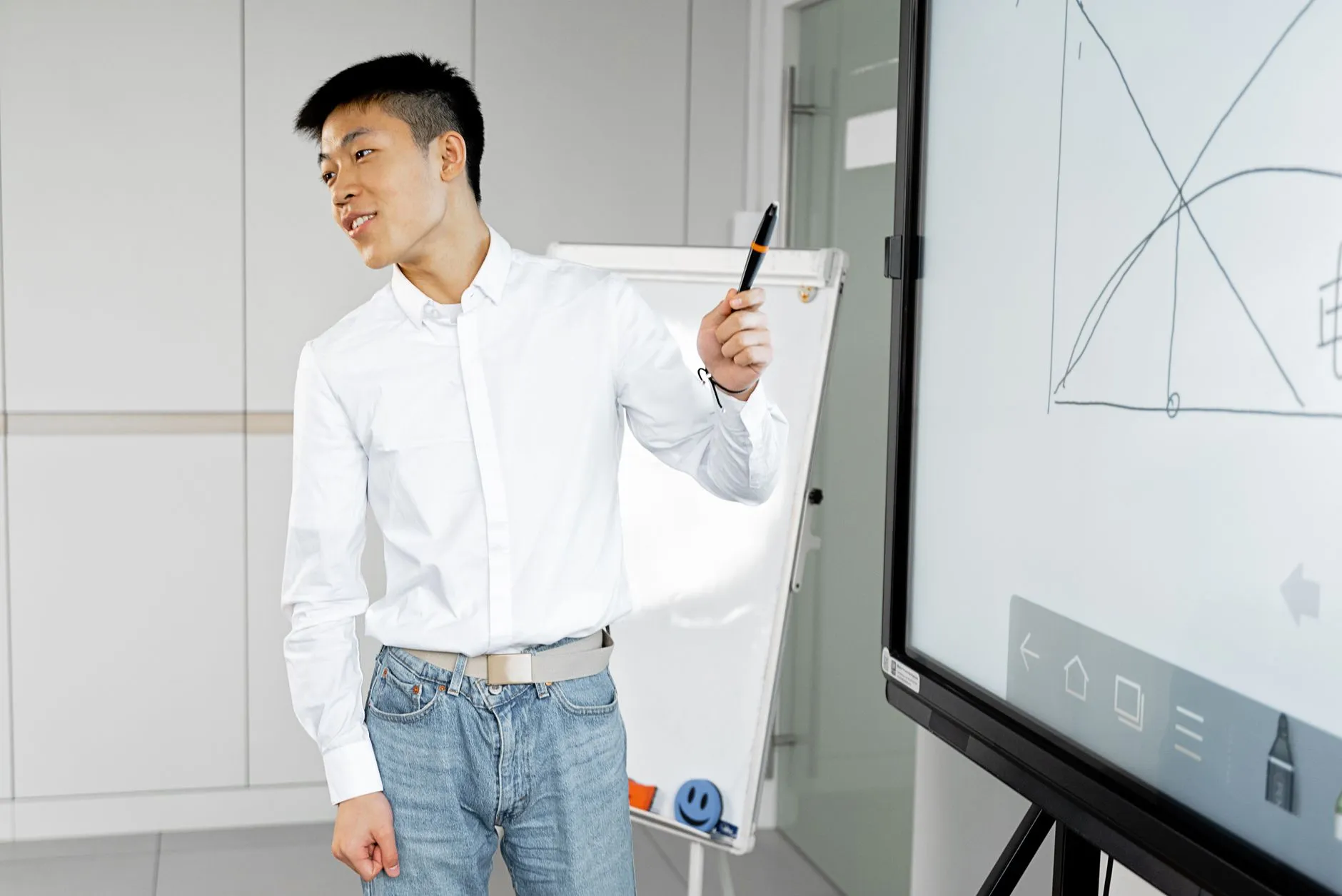 2025年中小企业工资核算软件选型对比与功能解析